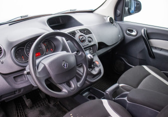 Подержанный автомобиль Renault Kangoo 2015 года (9 фото)