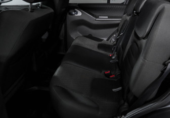 Подержанный автомобиль Nissan Pathfinder 2010 года (10 фото)