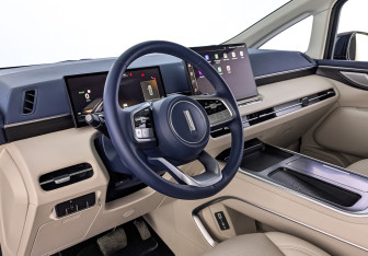 Подержанный автомобиль Wey 80 2024 года (15 фото)