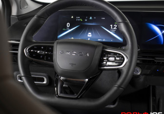 Подержанный автомобиль Omoda C5 2023 года (13 фото)