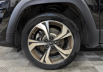 Подержанный автомобиль Москвич 3 2023 года (20 фото)