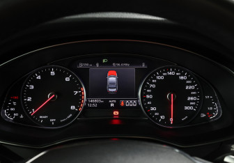 Подержанный автомобиль Audi A6 Sedan 2021 года (13 фото)