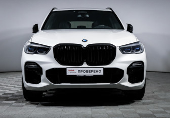 Подержанный автомобиль BMW X5 2019 года (2 фото)