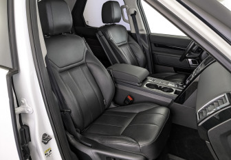 Подержанный автомобиль Land Rover Discovery 2017 года (24 фото)