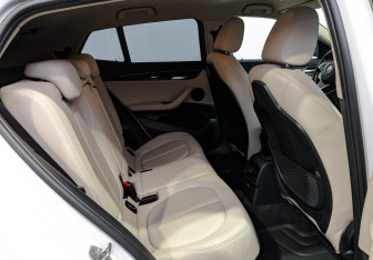 Подержанный автомобиль BMW X2 2021 года (18 фото)