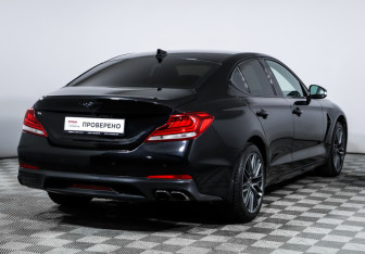 Подержанный автомобиль Genesis G70 2018 года (5 фото)
