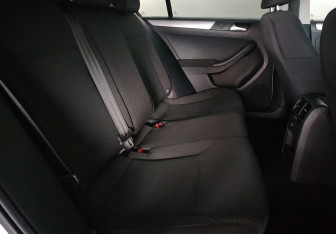 Подержанный автомобиль Volkswagen Jetta Sedan 2012 года (10 фото)