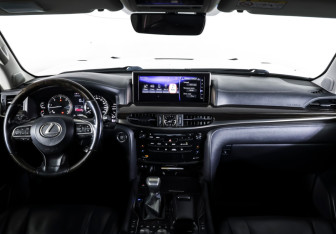 Подержанный автомобиль Lexus LX 2015 года (15 фото)