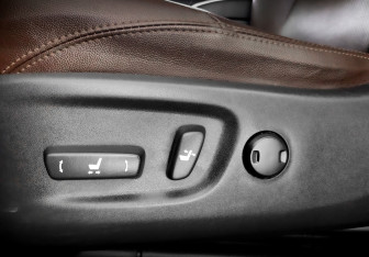 Подержанный автомобиль Toyota Land Cruiser Prado 2018 года (20 фото)