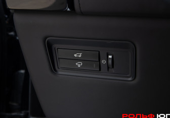 Подержанный автомобиль Land Rover Range Rover 2014 года (32 фото)