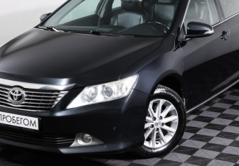 Подержанный автомобиль Toyota Camry Sedan 2012 года (24 фото)
