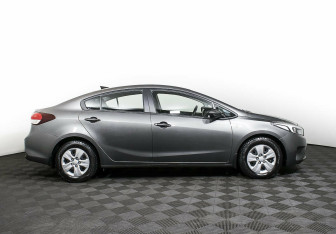 Подержанный автомобиль Kia Cerato Sedan 2017 года (3 фото)