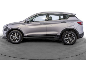 Подержанный автомобиль Geely Coolray 2022 года (8 фото)