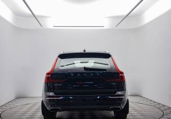 Подержанный автомобиль Volvo XC60 2018 года (6 фото)