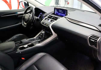 Подержанный автомобиль Lexus NX 2017 года (18 фото)