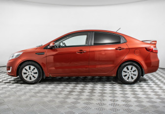 Подержанный автомобиль Kia Rio Sedan 2013 года (8 фото)