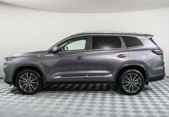 Подержанный автомобиль Chery Tiggo 8 Pro Max 2022 года (8 фото)