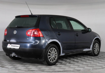 Подержанный автомобиль Volkswagen Golf Hatchback 2006 года (3 фото)