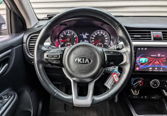 Подержанный автомобиль Kia Rio Hatchback 2020 года (22 фото)