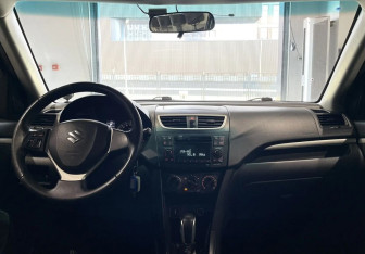 Подержанный автомобиль Suzuki Swift Hatchback 2011 года (9 фото)