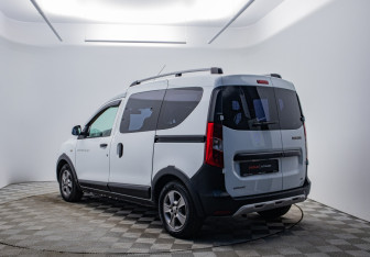 Подержанный автомобиль Renault Dokker 2019 года (3 фото)