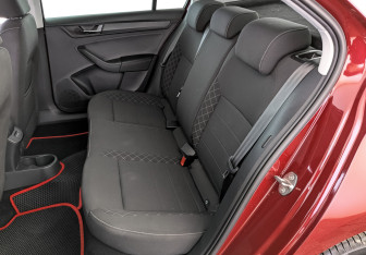 Подержанный автомобиль Skoda Rapid Liftback 2022 года (18 фото)