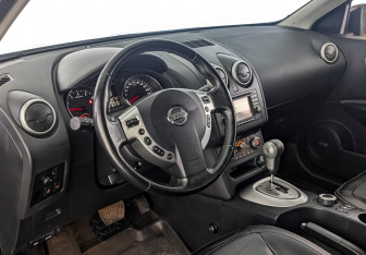 Подержанный автомобиль Nissan Qashqai 2011 года (15 фото)