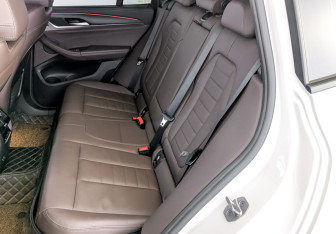 Подержанный автомобиль BMW X3 2021 года (11 фото)