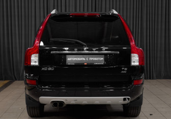 Подержанный автомобиль Volvo XC90 2012 года (5 фото)