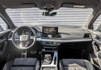 Подержанный автомобиль Audi Q5 2021 года (14 фото)