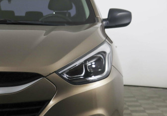 Подержанный автомобиль Hyundai ix35 2014 года (5 фото)