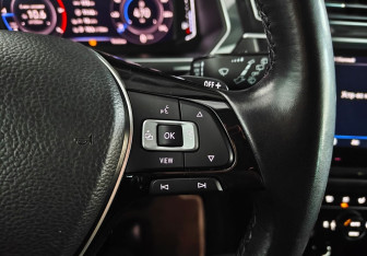 Подержанный автомобиль Volkswagen Tiguan 2019 года (16 фото)