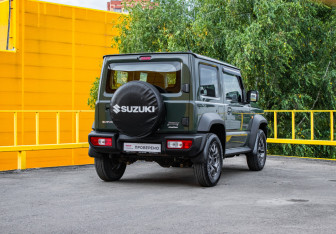 Подержанный автомобиль Suzuki Jimny 2021 года (4 фото)