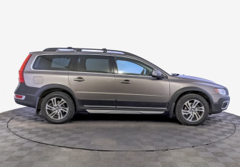Подержанный автомобиль Volvo XC70 2011 года (4 фото)