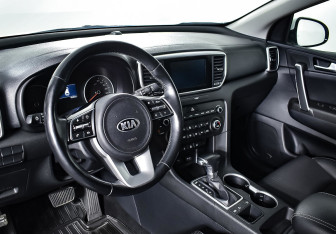 Подержанный автомобиль Kia Sportage 2019 года (10 фото)