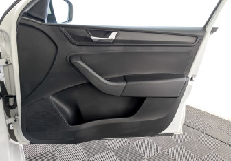 Подержанный автомобиль Skoda Rapid Liftback 2021 года (24 фото)