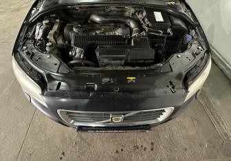 Подержанный автомобиль Volvo S80 2011 года (9 фото)
