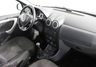 Подержанный автомобиль LADA (ВАЗ) Largus Wagon 2015 года (5 фото)