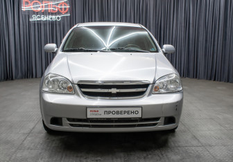 Подержанный автомобиль Chevrolet Lacetti Sedan 2009 года (2 фото)