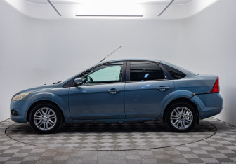 Подержанный автомобиль Ford Focus Sedan 2008 года (2 фото)