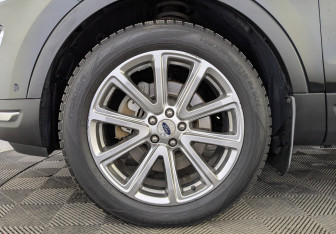 Подержанный автомобиль Ford Explorer 2019 года (12 фото)