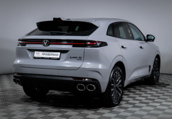 Подержанный автомобиль Changan UNI-K 2024 года (5 фото)