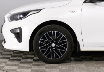 Подержанный автомобиль Kia Ceed Wagon 2020 года (5 фото)