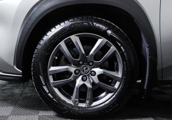 Подержанный автомобиль Lexus NX 2018 года (26 фото)