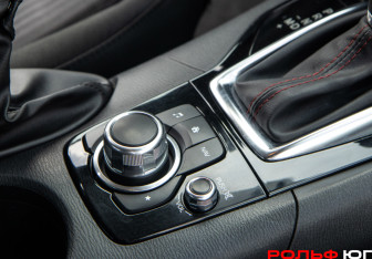 Подержанный автомобиль Mazda 3 Sedan 2014 года (12 фото)