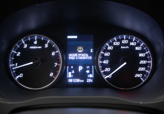 Подержанный автомобиль Mitsubishi Outlander 2018 года (11 фото)