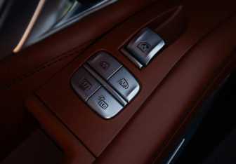Подержанный автомобиль BMW X7 2021 года (23 фото)
