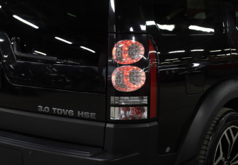 Подержанный автомобиль Land Rover Discovery 2014 года (23 фото)