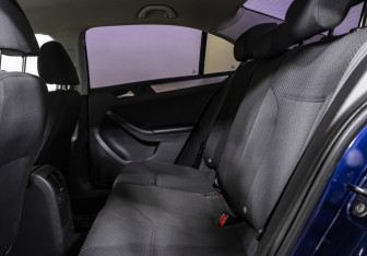 Подержанный автомобиль Volkswagen Jetta Sedan 2012 года (13 фото)