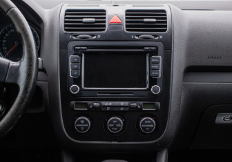 Подержанный автомобиль Volkswagen Jetta Sedan 2007 года (14 фото)
